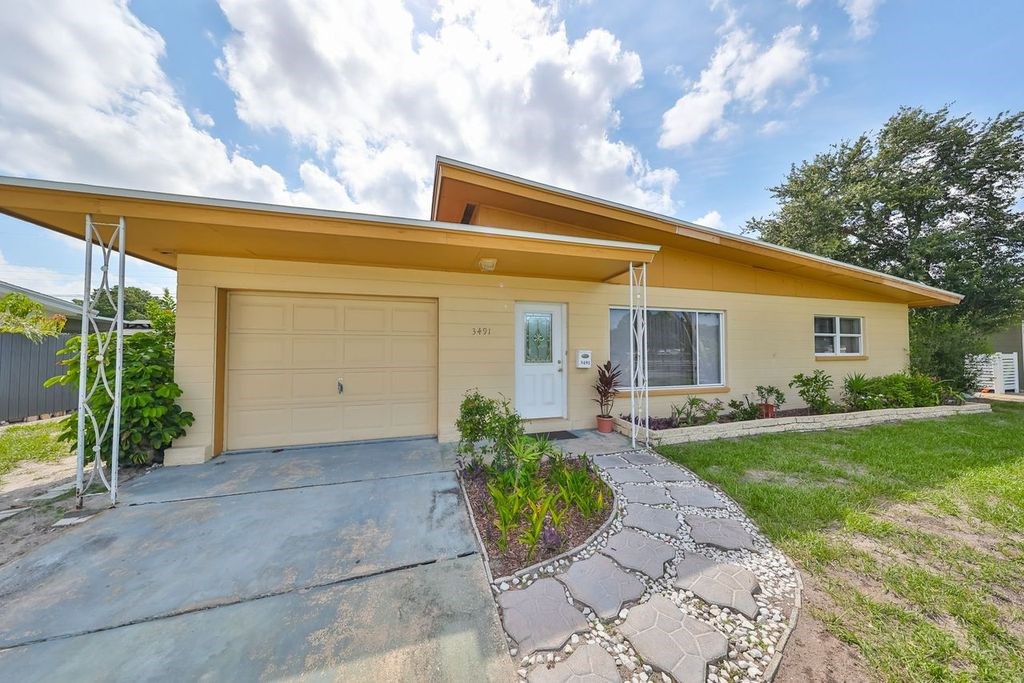 welcome to 3491 58th street n in st petersburg, florida 33710